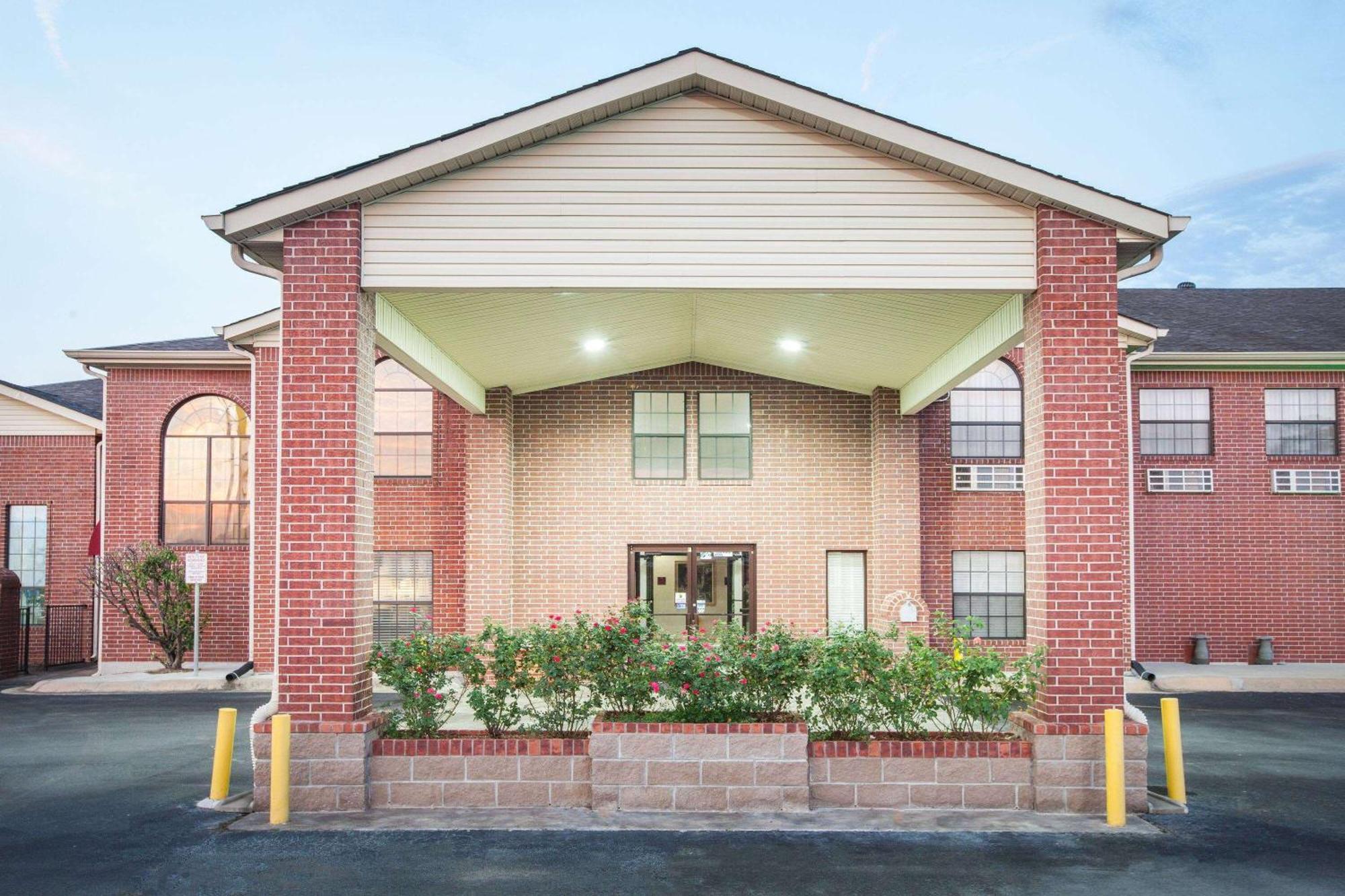 Super 8 By Wyndham White Hall Luaran gambar