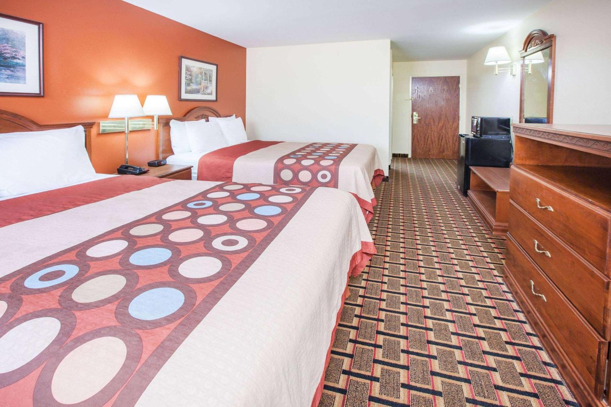 Super 8 By Wyndham White Hall Luaran gambar